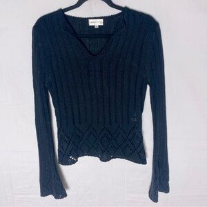 Vintage Y2K Laura Petites Black Knit V-Neck Sweater W Slightly Flared Sleeves MP